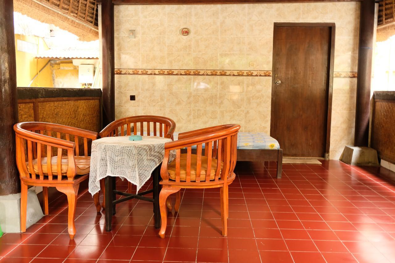 Kerti Beach Bungalow And Restaurant بادانجباى المظهر الخارجي الصورة