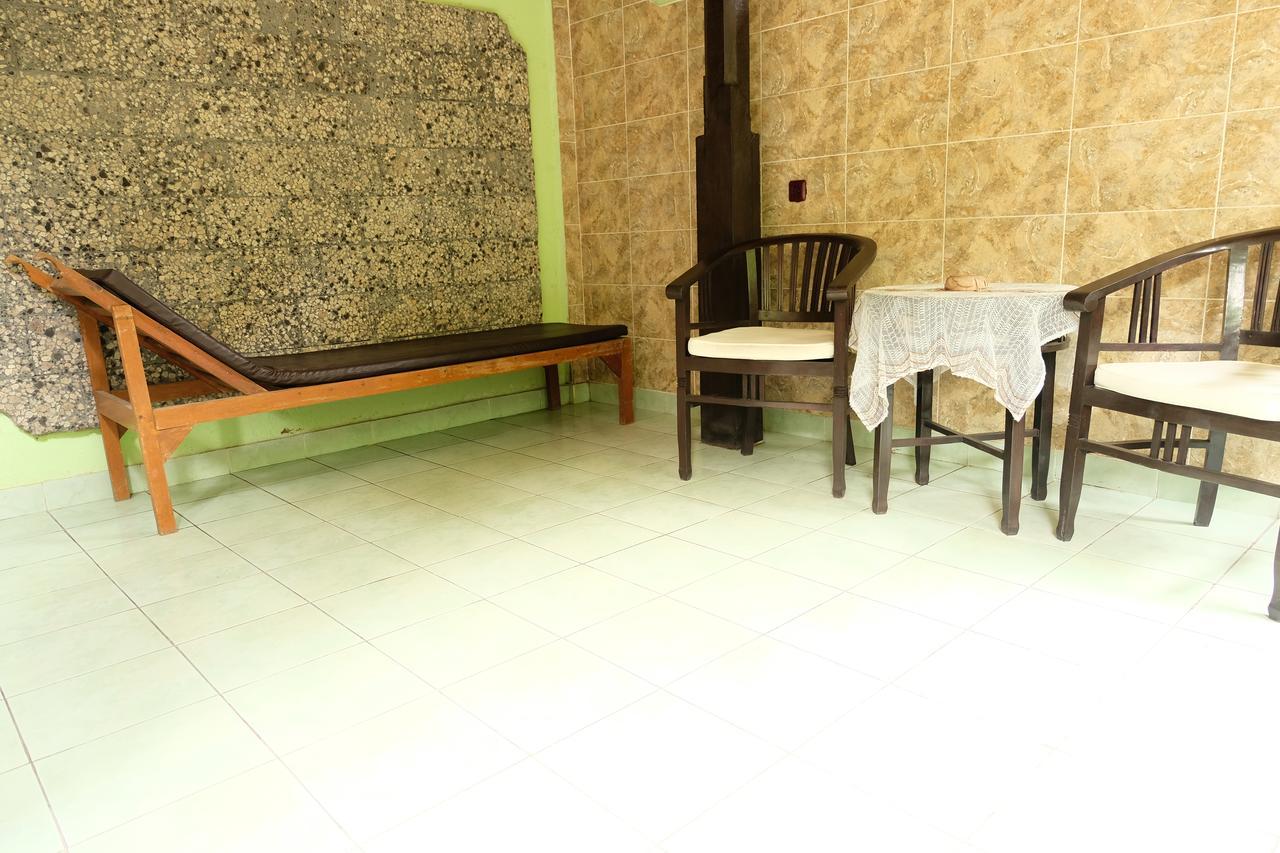 Kerti Beach Bungalow And Restaurant بادانجباى المظهر الخارجي الصورة