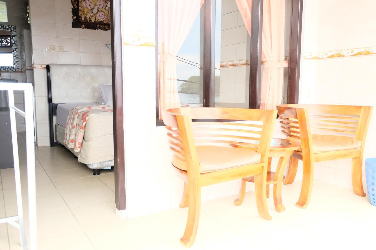 Kerti Beach Bungalow And Restaurant بادانجباى المظهر الخارجي الصورة